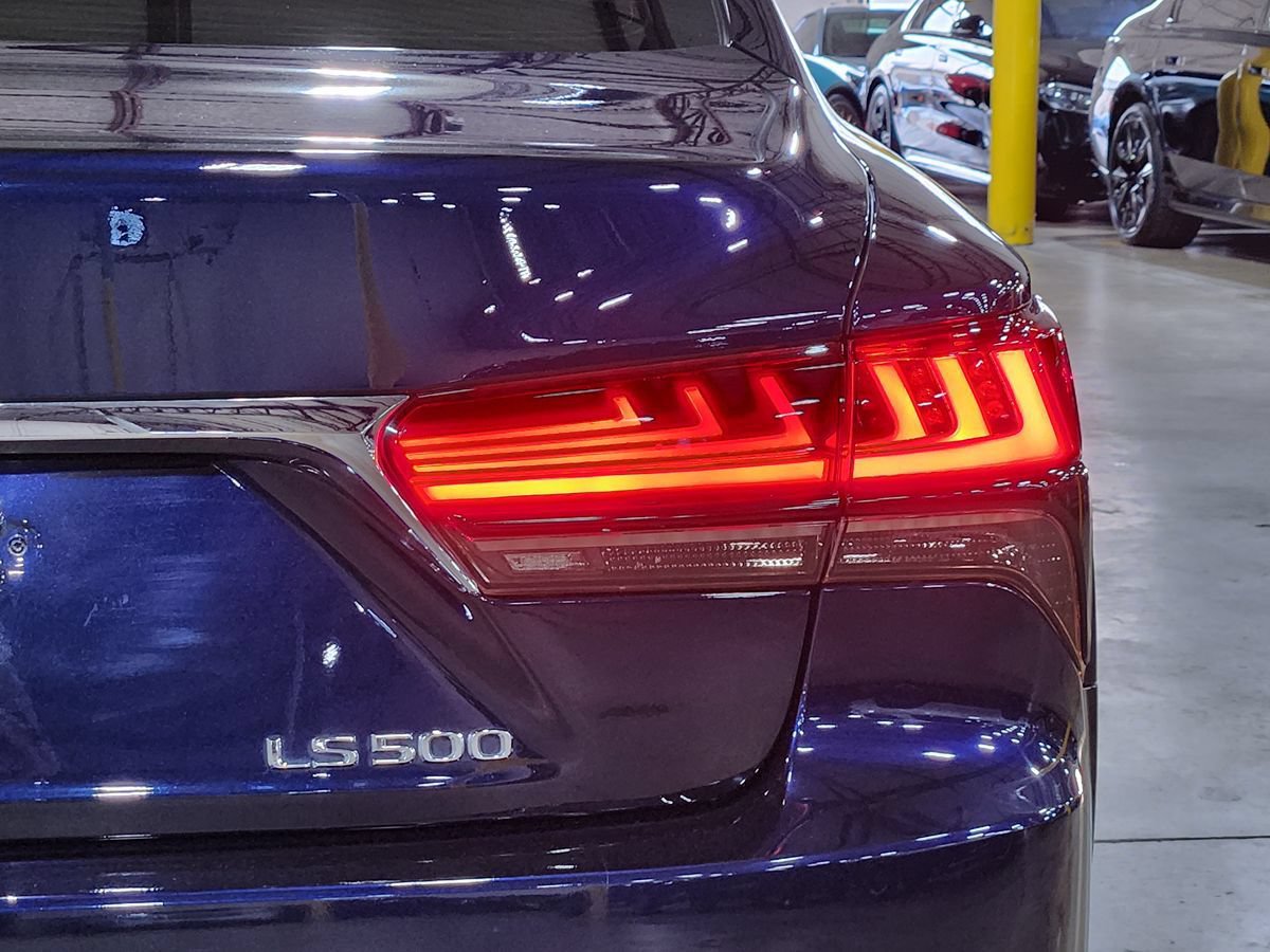 Used 2022 Lexus LS 500 w/ Interior Upgrade Package RWD image 22