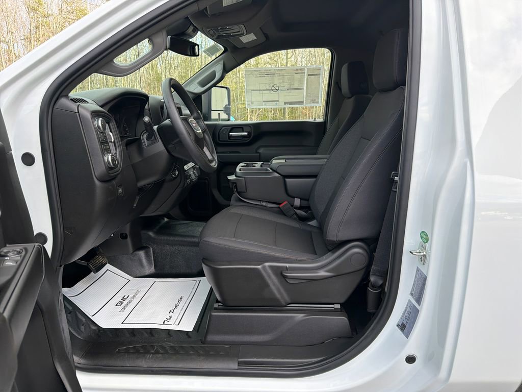 New 2026 GMC Sierra 3500 Pro w/ Convenience Package image 9