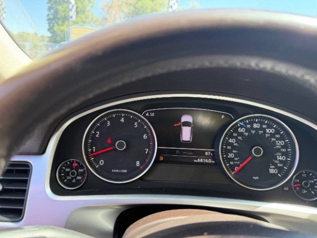 Used 2014 Volkswagen Touareg VR6 AWD/4WD image 28