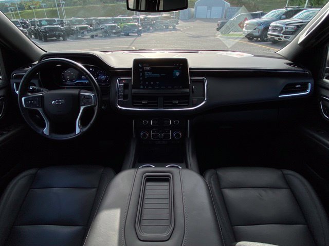 Used 2023 Chevrolet Suburban Z71 w/ Luxury Package AWD/4WD image 27