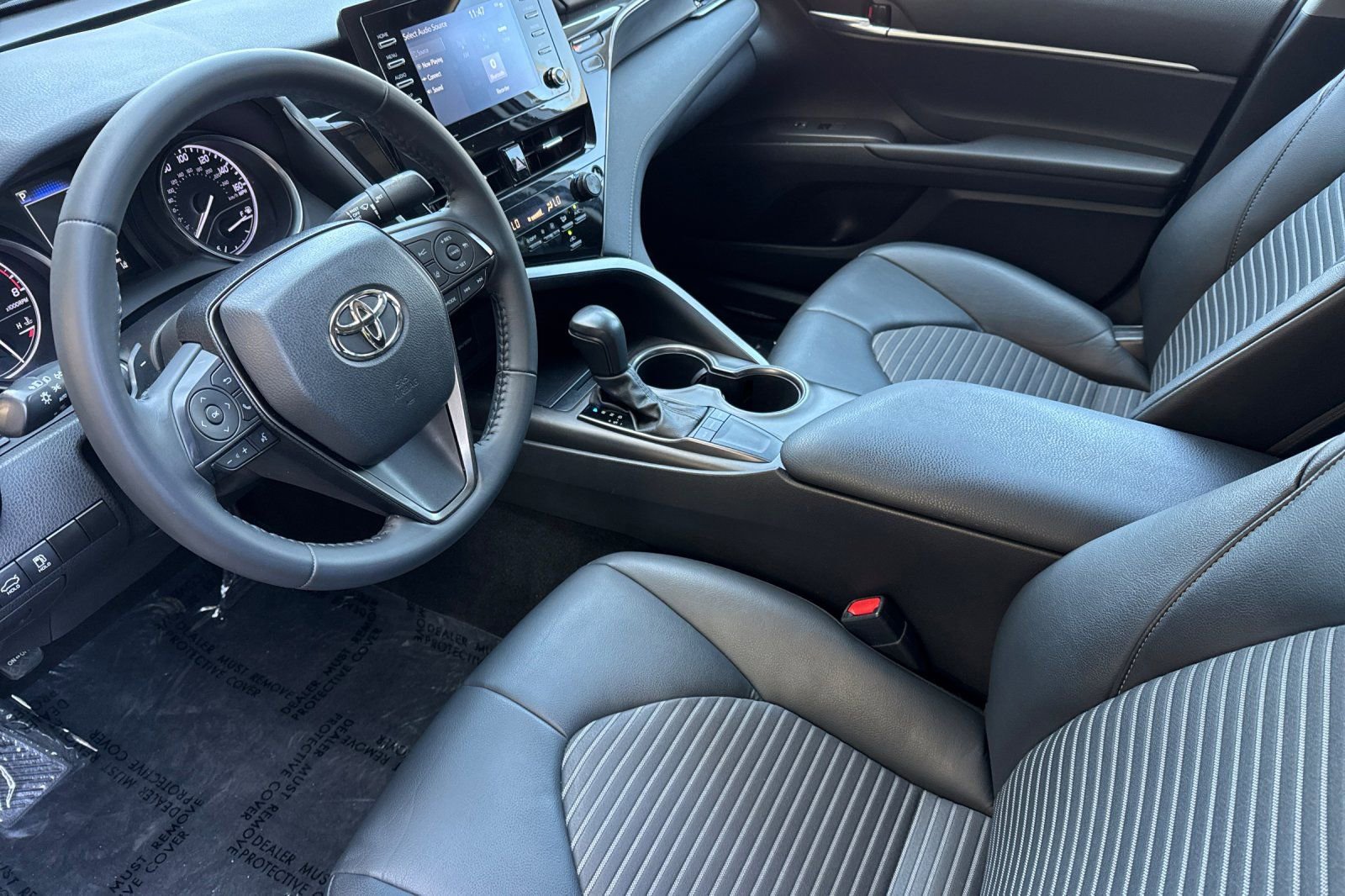 Certified 2022 Toyota Camry SE image 12