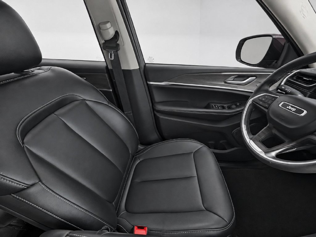 Used 2023 Jeep Grand Cherokee L Limited RWD image 25