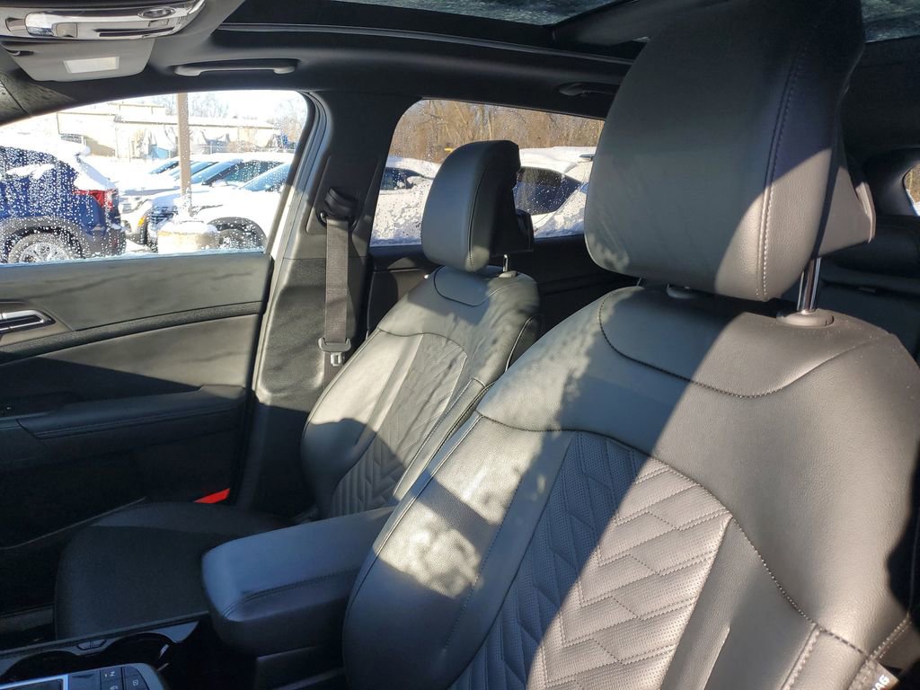 Certified 2026 Kia Sportage X-Line w/ X-Line Technology Package image 12