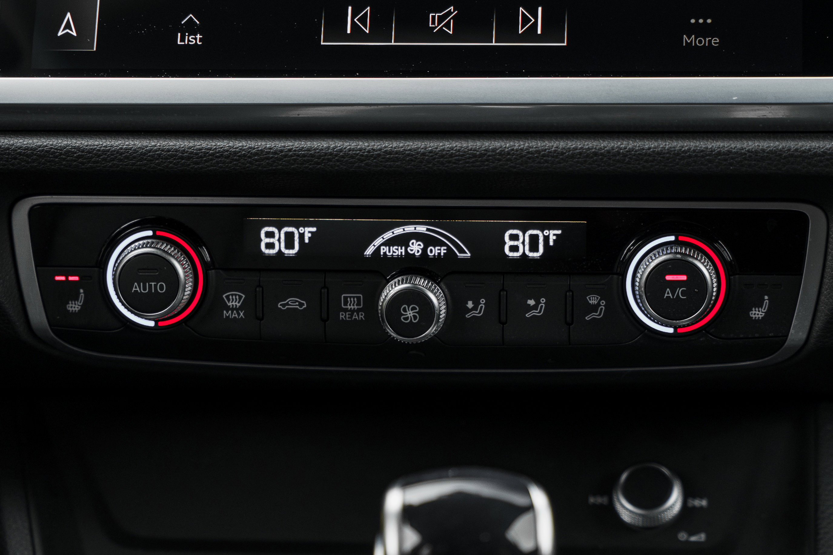 Used 2023 Audi Q3 2.0T Premium Plus image 12