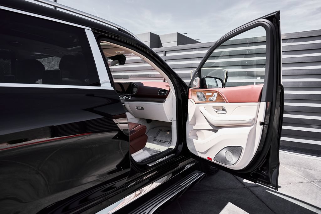 Used 2026 Mercedes-Benz Maybach GLS 600 4MATIC image 24