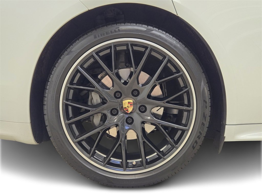 Used 2018 Porsche Panamera 4S Executive w/ Sportdesign Package image 7