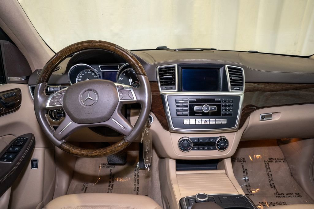 Used 2015 Mercedes-Benz GL 450 4MATIC image 7