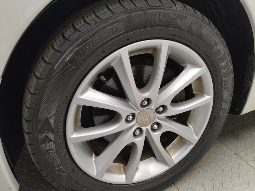Used 2014 Subaru Impreza 2.0i Premium w/ All-Weather Package w/CVT AWD/4WD image 31