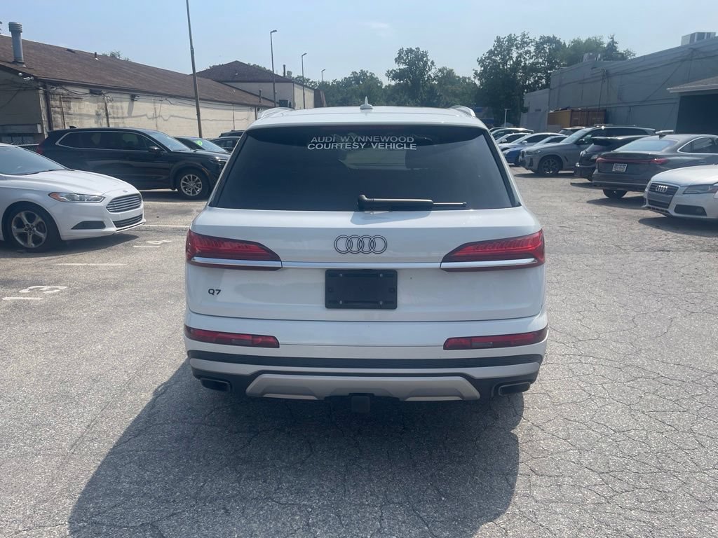 Certified 2025 Audi Q7 2.0T Premium w/ Premium Plus Package AWD/4WD image 6