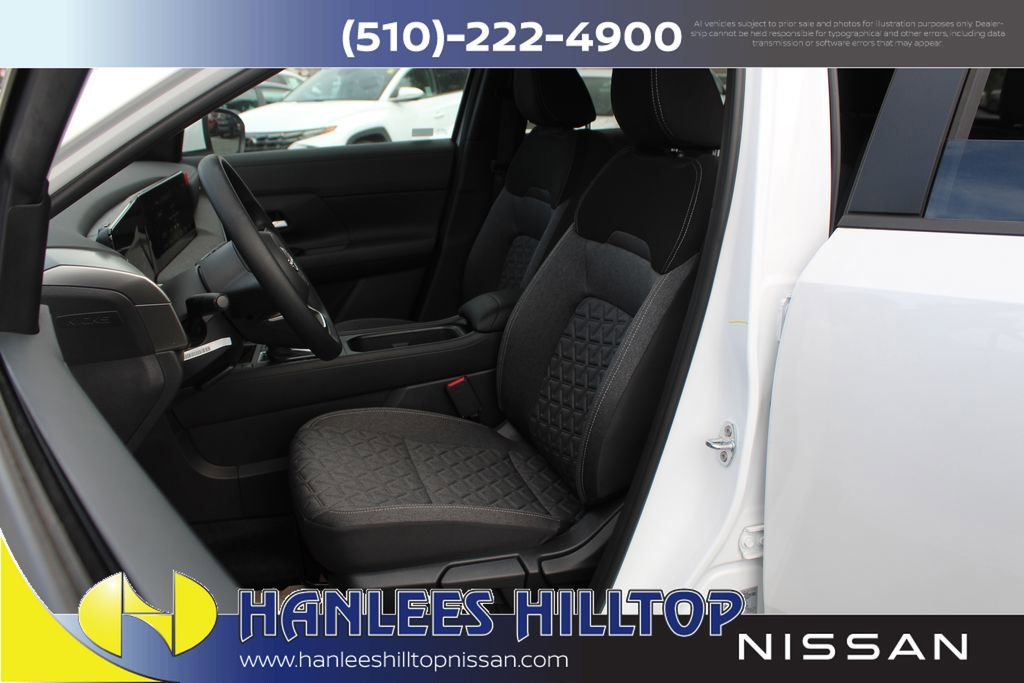 New 2025 Nissan Kicks SV image 12