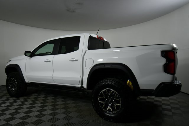 Used 2024 Chevrolet Colorado ZR2 w/ Safety Package image 14