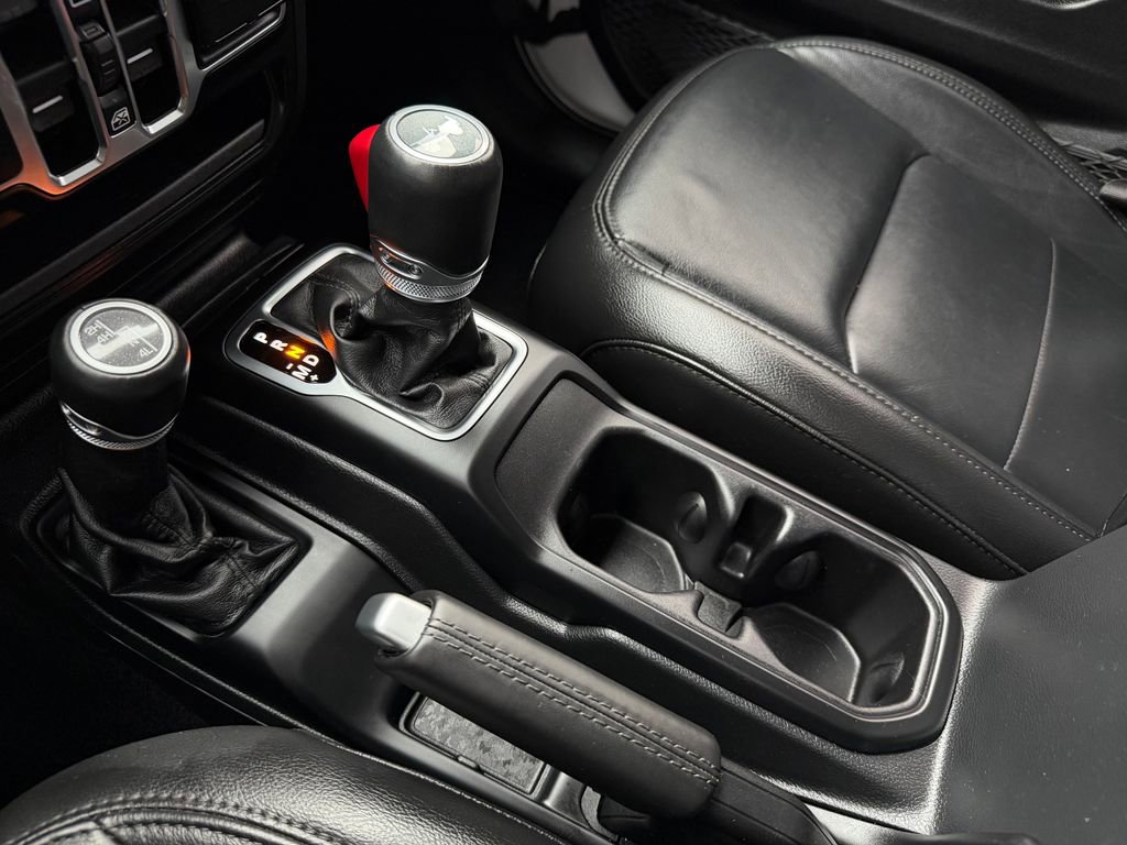 Used 2023 Jeep Wrangler Altitude image 27