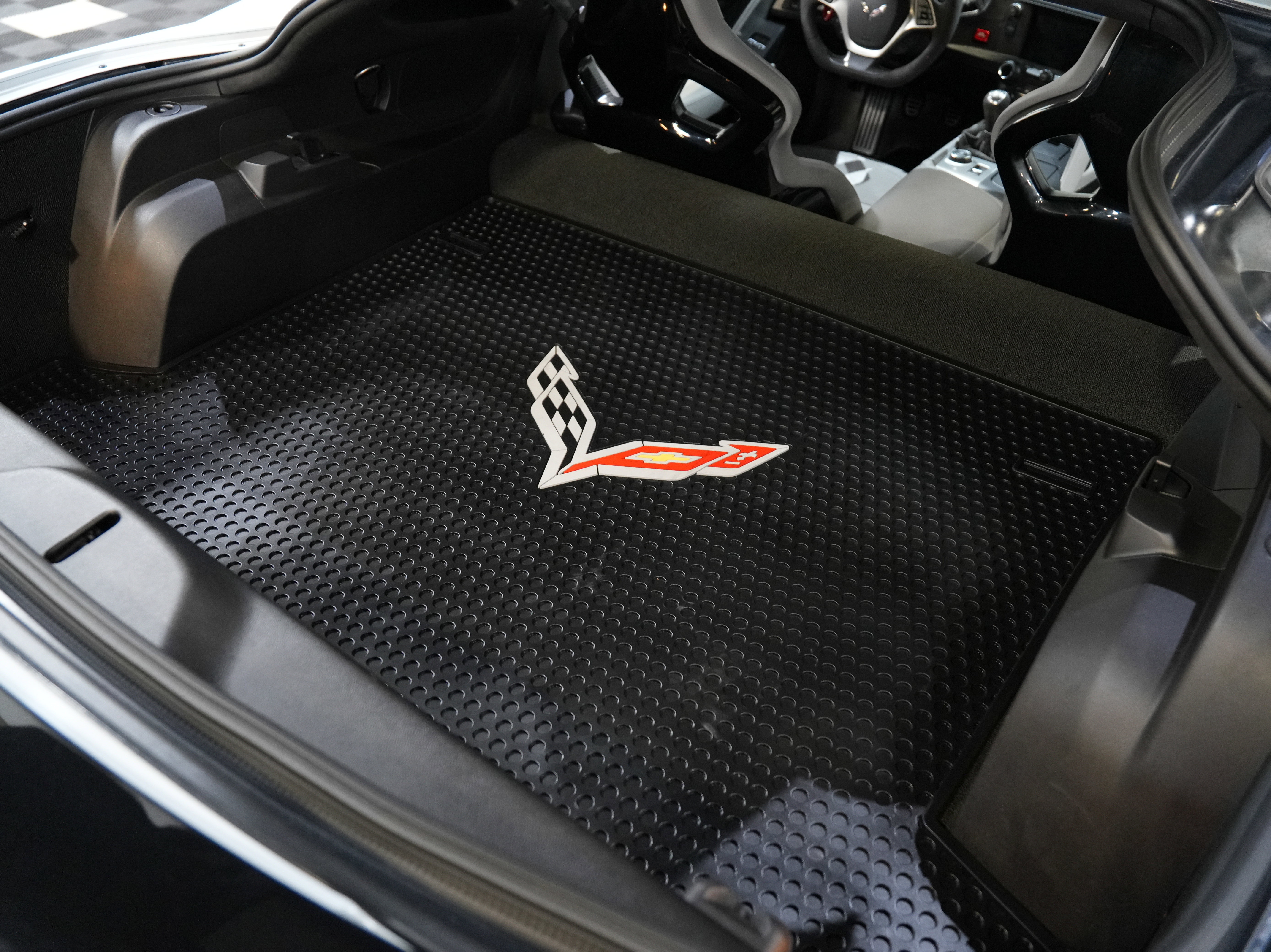 Used 2018 Chevrolet Corvette Grand Sport RWD image 50