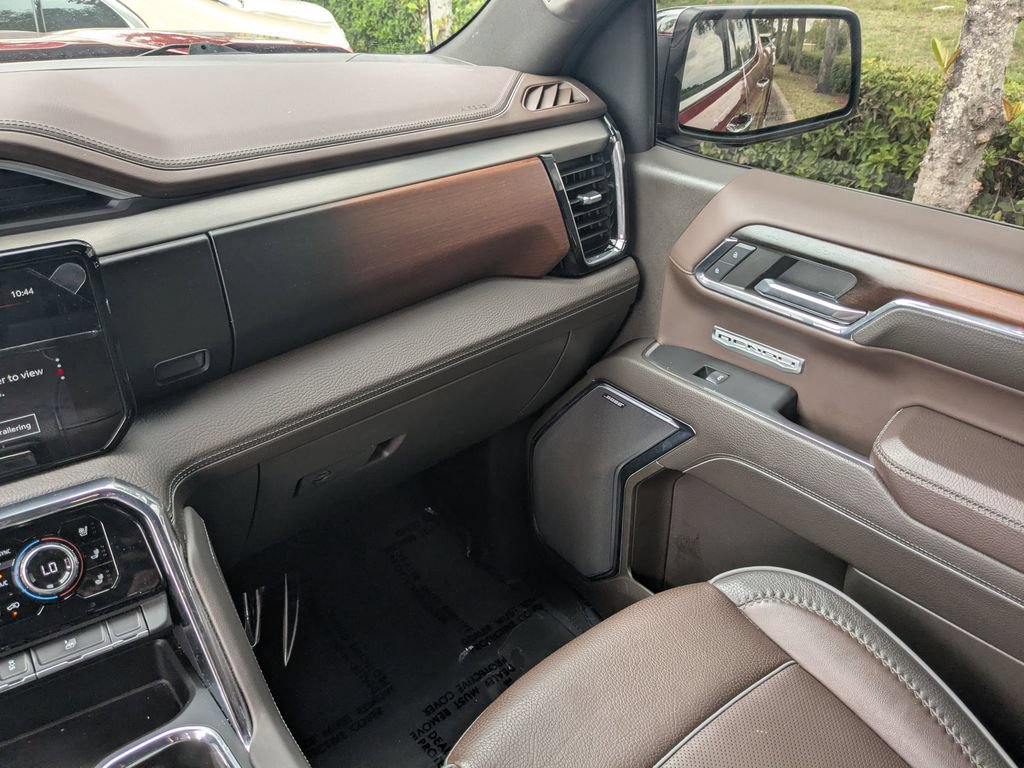 Used 2024 GMC Sierra 1500 Denali w/ Denali Reserve Package RWD image 4