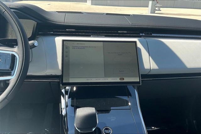 New 2025 Land Rover Range Rover Sport SE image 6