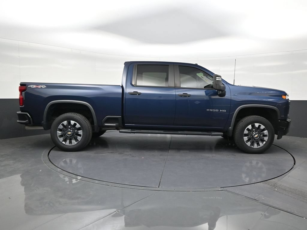Used 2021 Chevrolet Silverado 2500 Custom w/ Custom Value Package AWD/4WD image 6