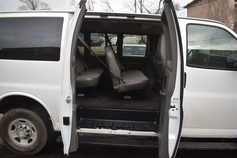 Used 2017 Chevrolet Express 2500 LT w/ LT Preferred Equipment Group image 22
