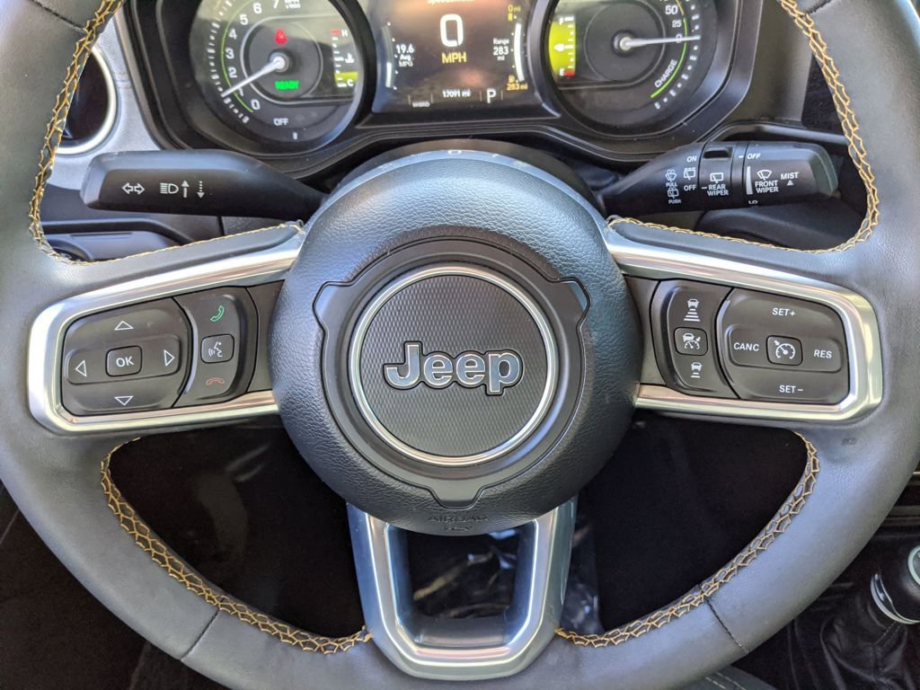 Used 2024 Jeep Wrangler Unlimited Sahara w/ Technology Group image 12