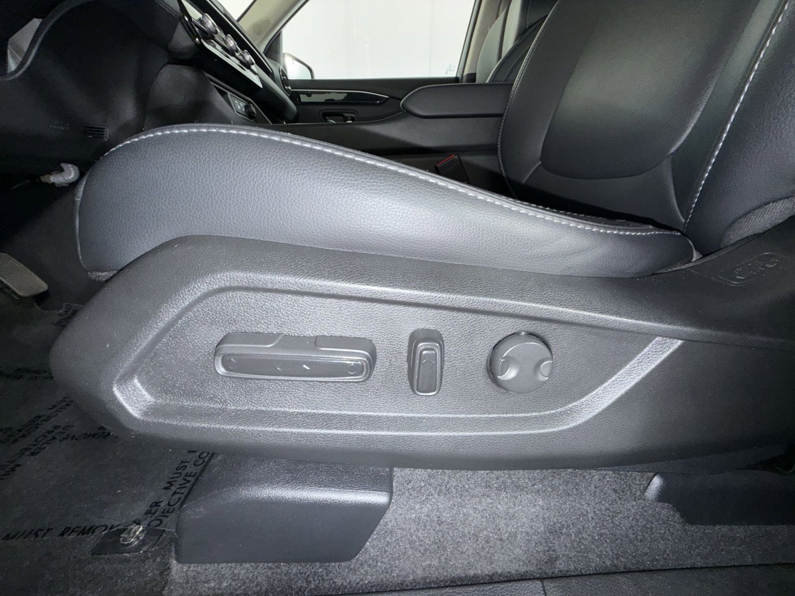 Used 2025 Honda Pilot EX-L image 14