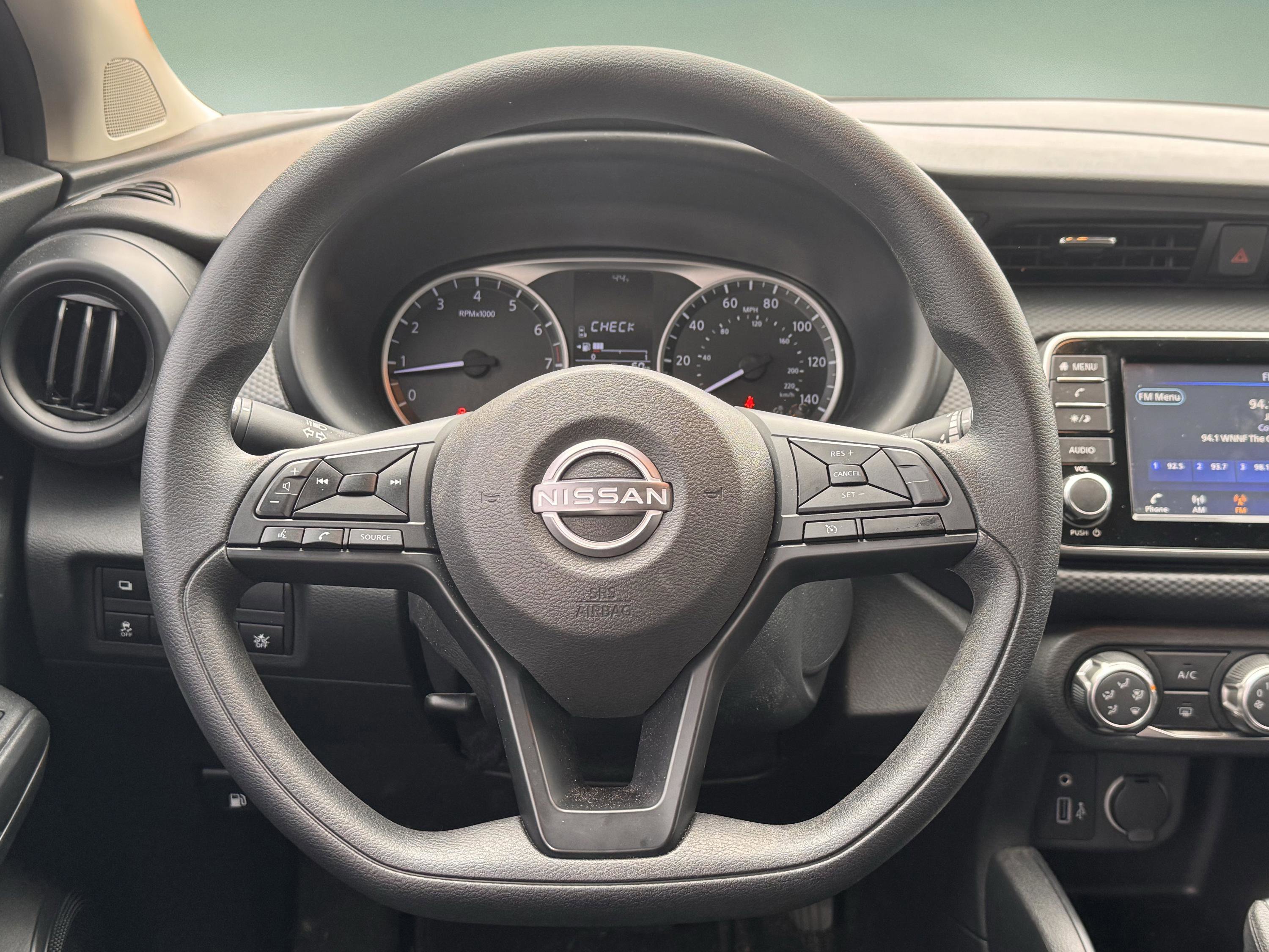 Used 2024 Nissan Kicks S FWD image 11