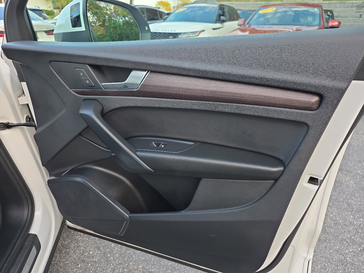 Used 2023 Audi Q5 2.0T Premium w/ Convenience Package image 45