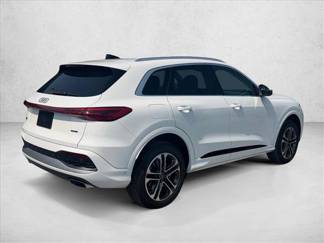 Certified 2025 Audi Q5 Premium w/ Convenience Package AWD/4WD image 5