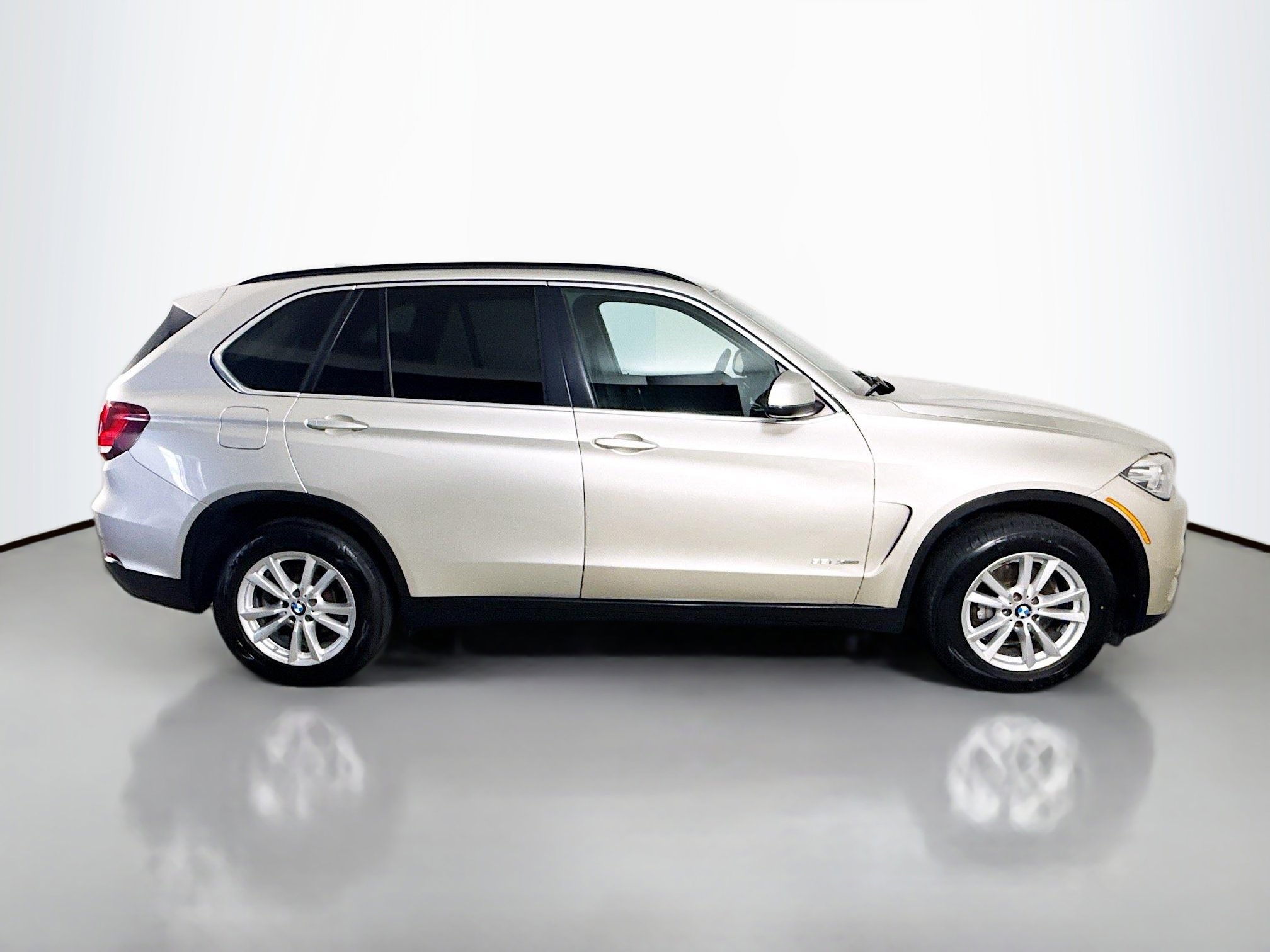 Used 2015 BMW X5 xDrive35i image 11