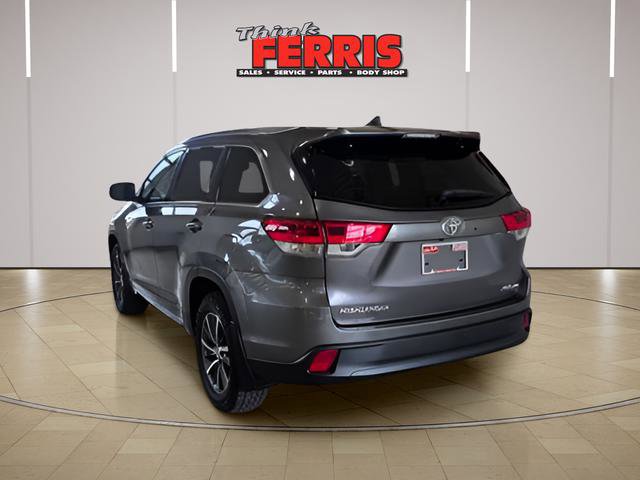 Used 2018 Toyota Highlander XLE image 3