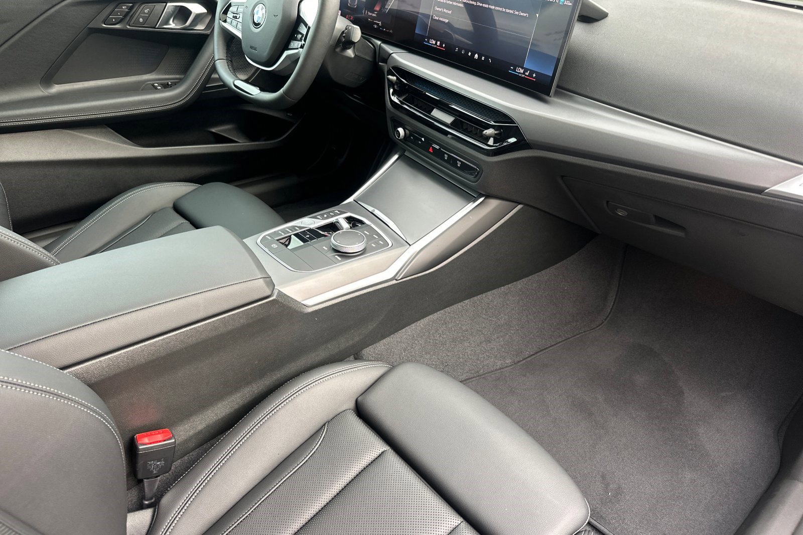 Used 2025 BMW 230i Coupe w/ Premium Package image 19