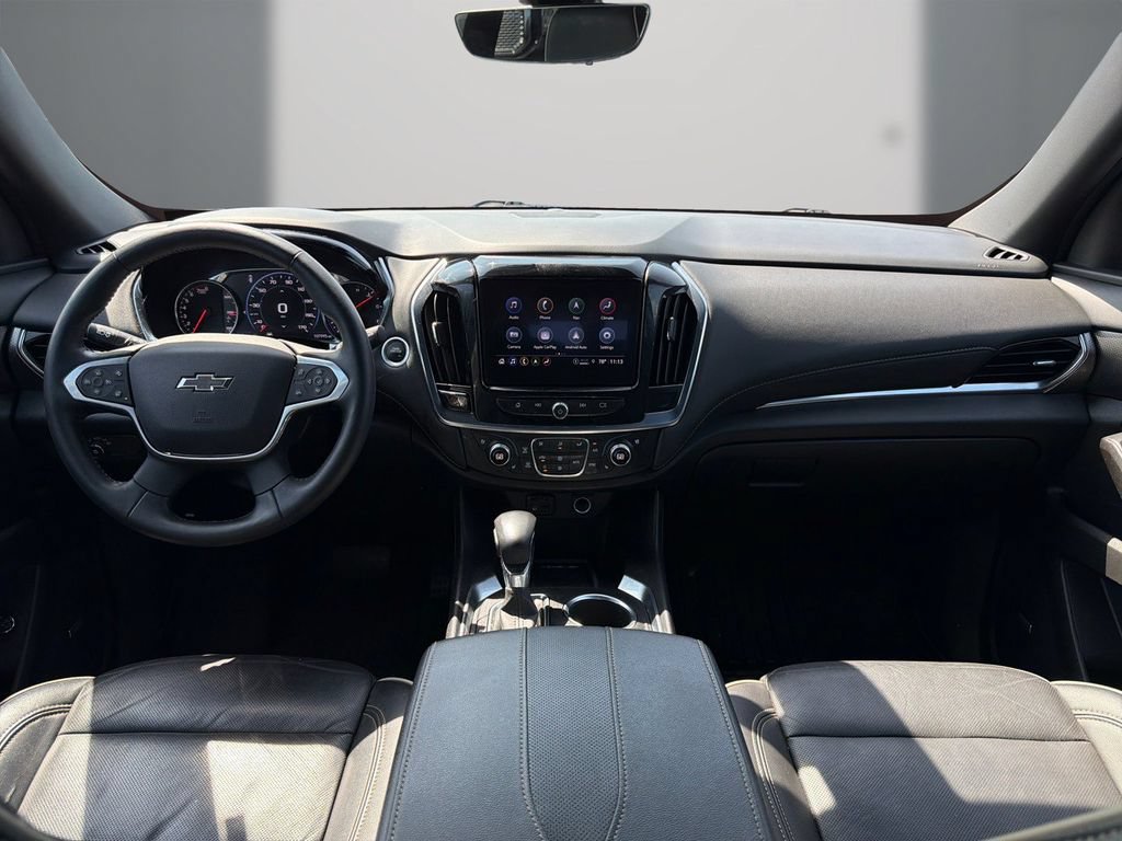 Used 2022 Chevrolet Traverse Premier w/ Redline Edition FWD image 18