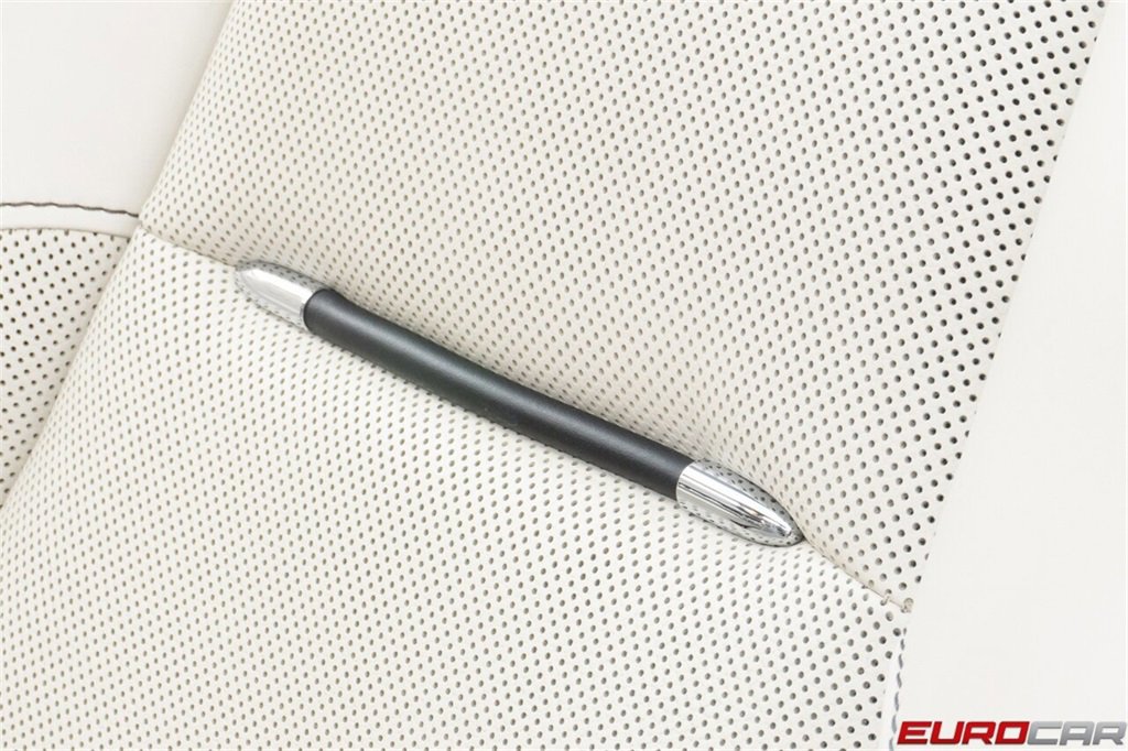 Used 2018 Rolls-Royce Dawn image 46