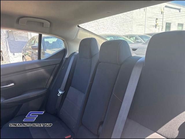 Used 2023 Nissan Sentra SR w/ Electronics Package image 25