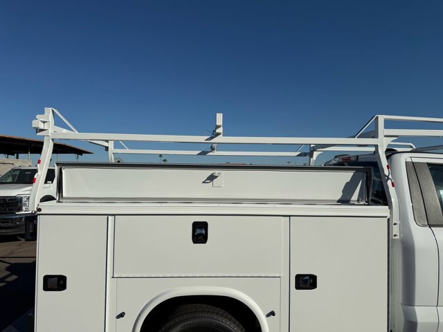 New 2026 Ford F250 XL w/ XL Chrome Package image 10