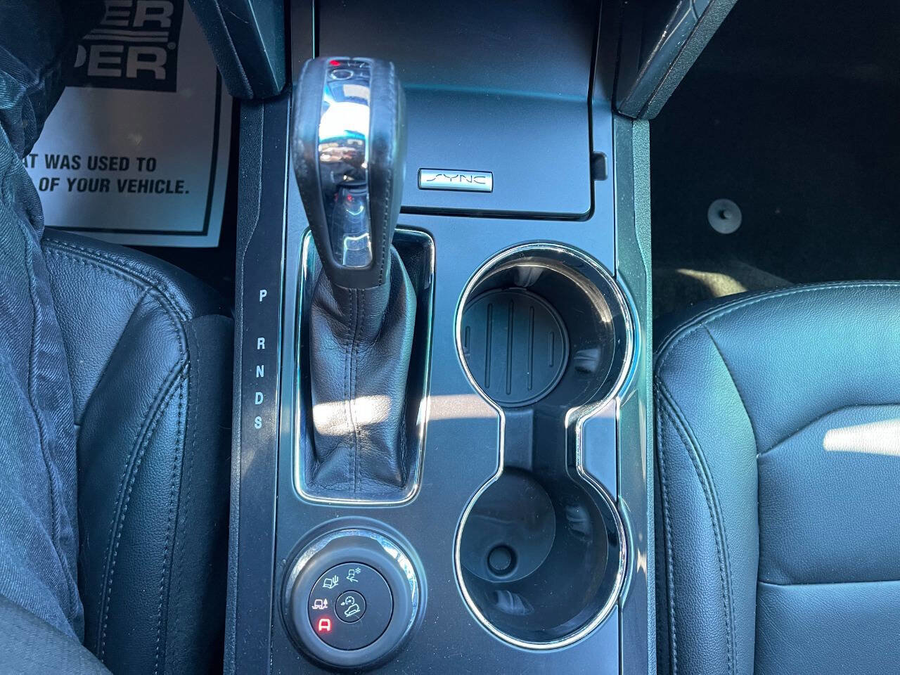 Used 2017 Ford Explorer XLT w/ Equipment Group 202A image 26