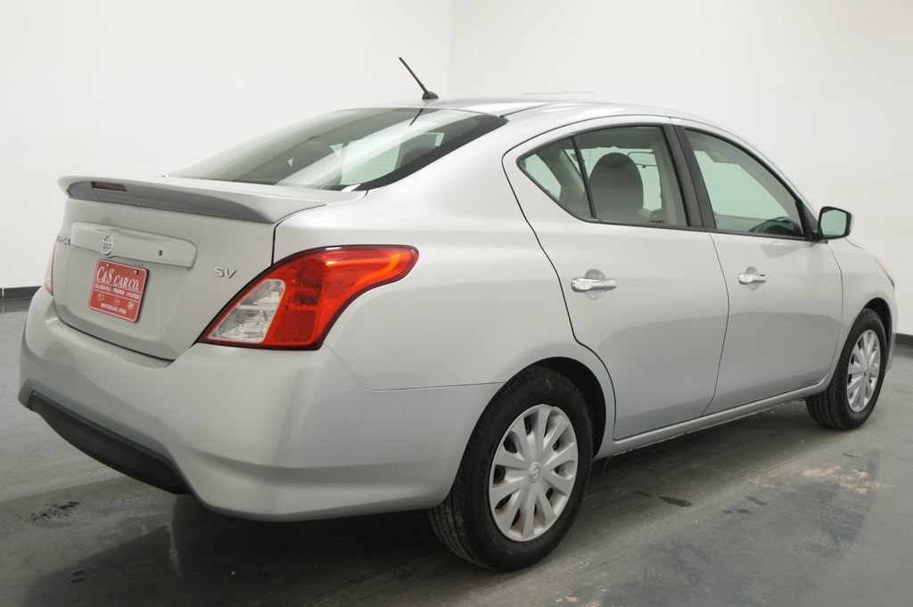 Used 2017 Nissan Versa SV FWD image 8