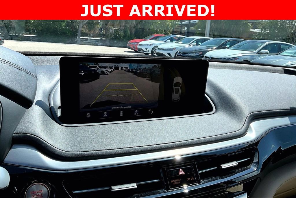 Used 2023 Acura MDX SH-AWD w/ Technology Package image 27