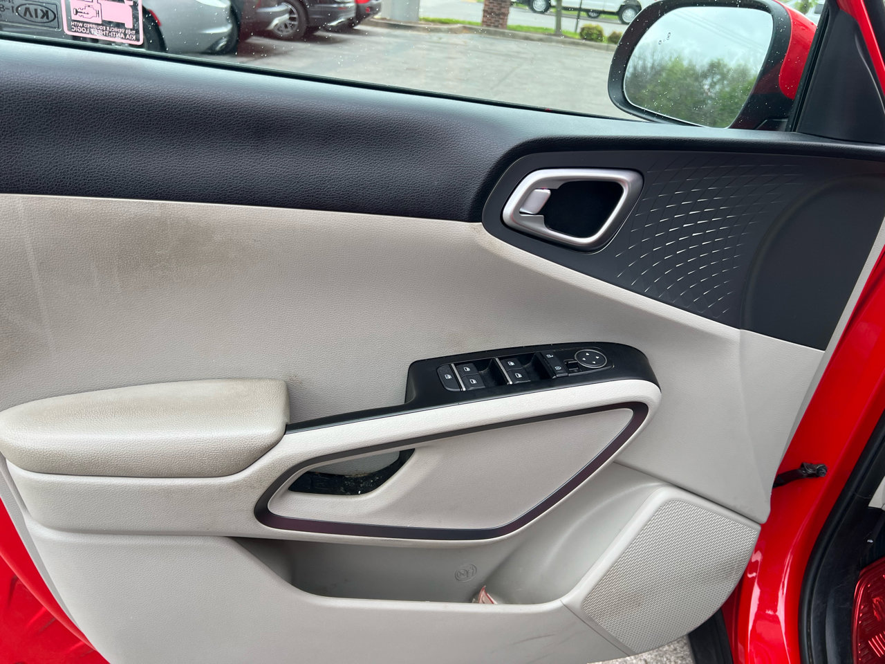 Used 2020 Kia Soul S image 11