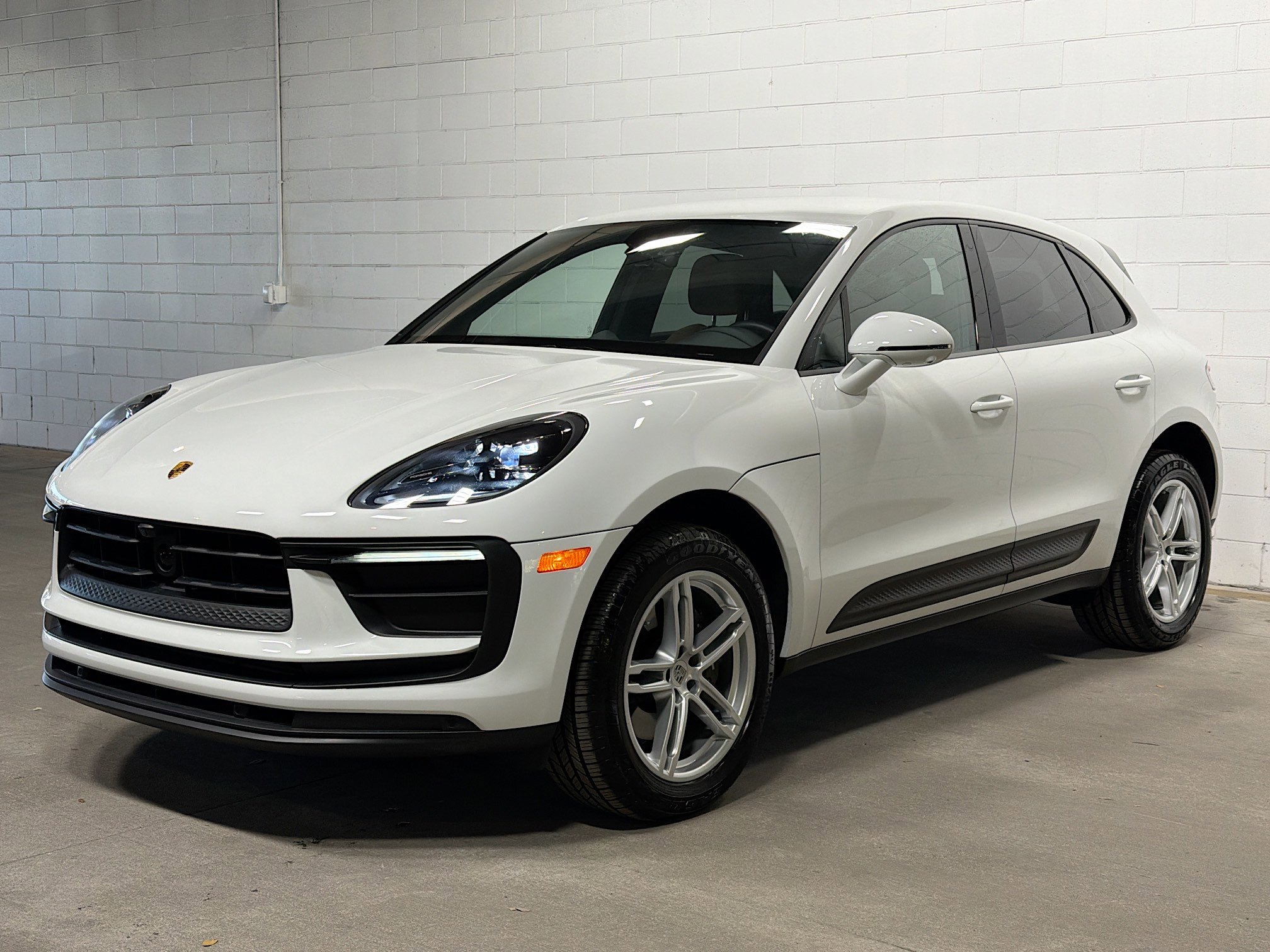 Certified 2025 Porsche Macan