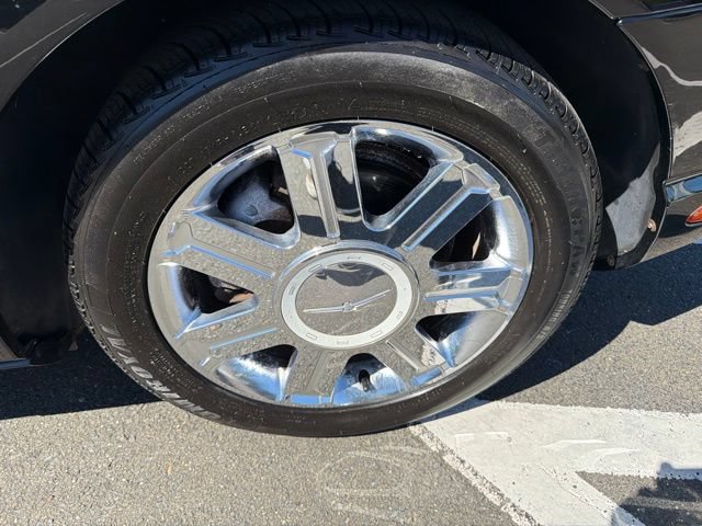 Used 2005 Ford Thunderbird RWD image 24