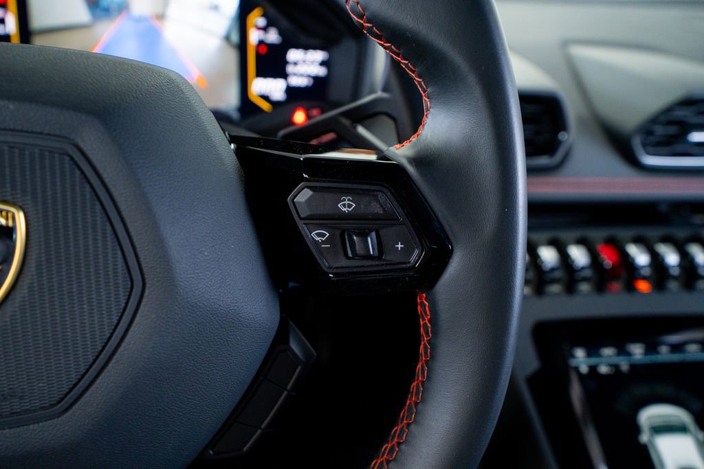 Used 2021 Lamborghini Huracan EVO image 44