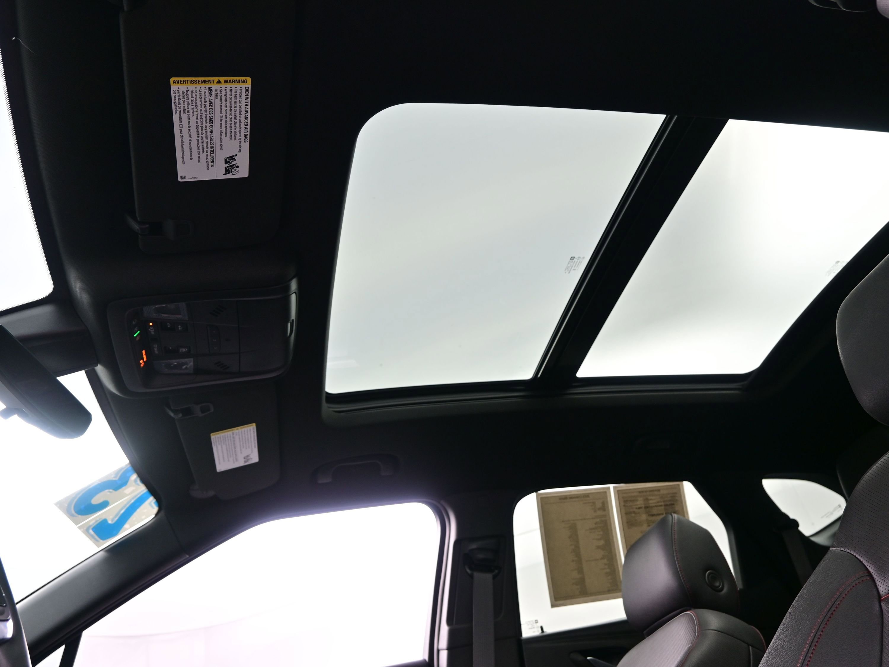 Used 2023 Chevrolet Blazer RS w/ Driver Confidence II Package FWD image 18