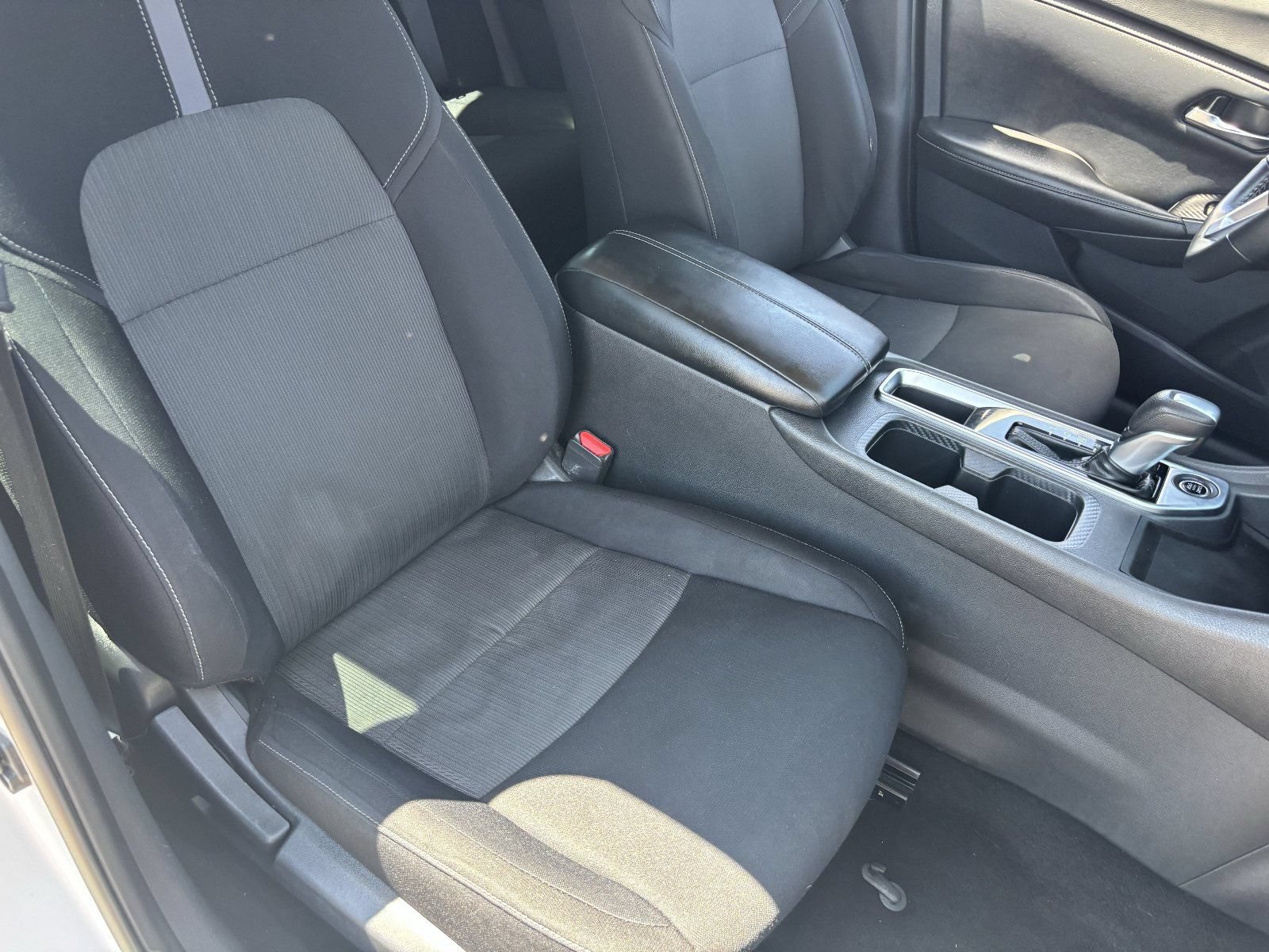 Used 2021 Nissan Sentra SV FWD image 11