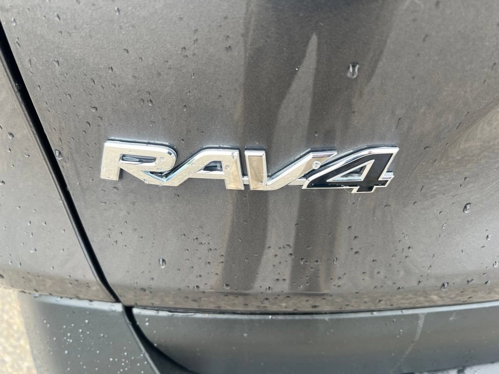 Used 2022 Toyota RAV4 XLE w/ Convenience Package AWD/4WD image 32