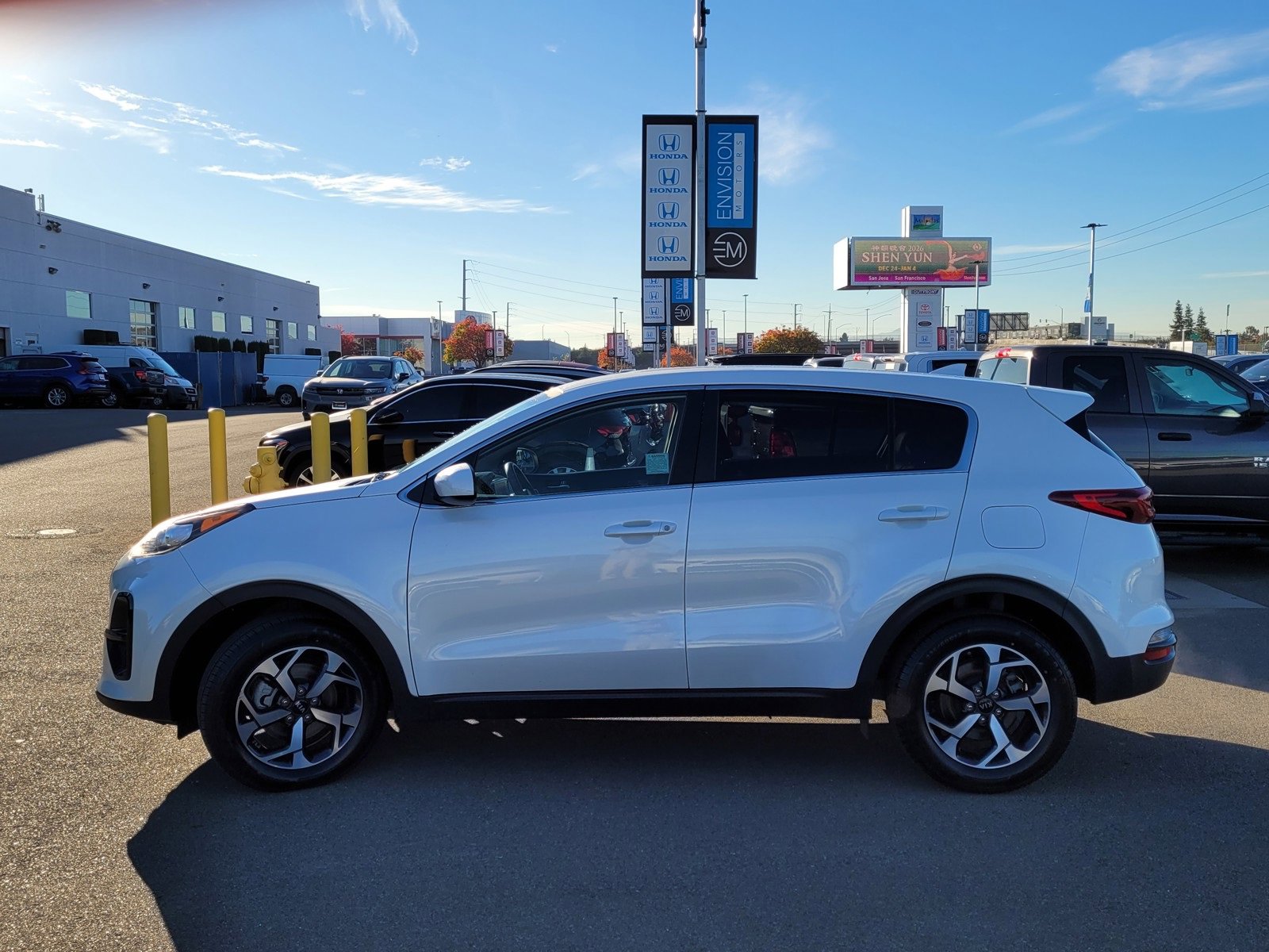 Used 2021 Kia Sportage LX image 8