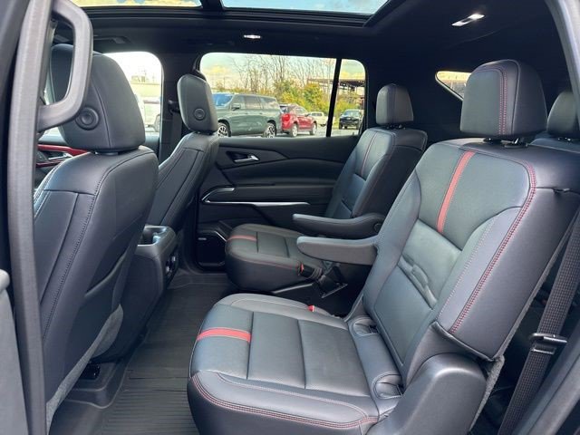 Certified 2024 Chevrolet Traverse RS w/ LPO, Floor Liner Package image 17