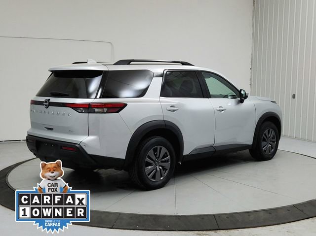 Used 2025 Nissan Pathfinder SV image 7