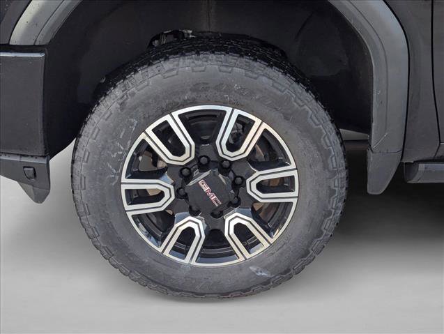Used 2021 GMC Sierra 2500 AT4 w/ AT4 Premium Plus Package AWD/4WD image 9