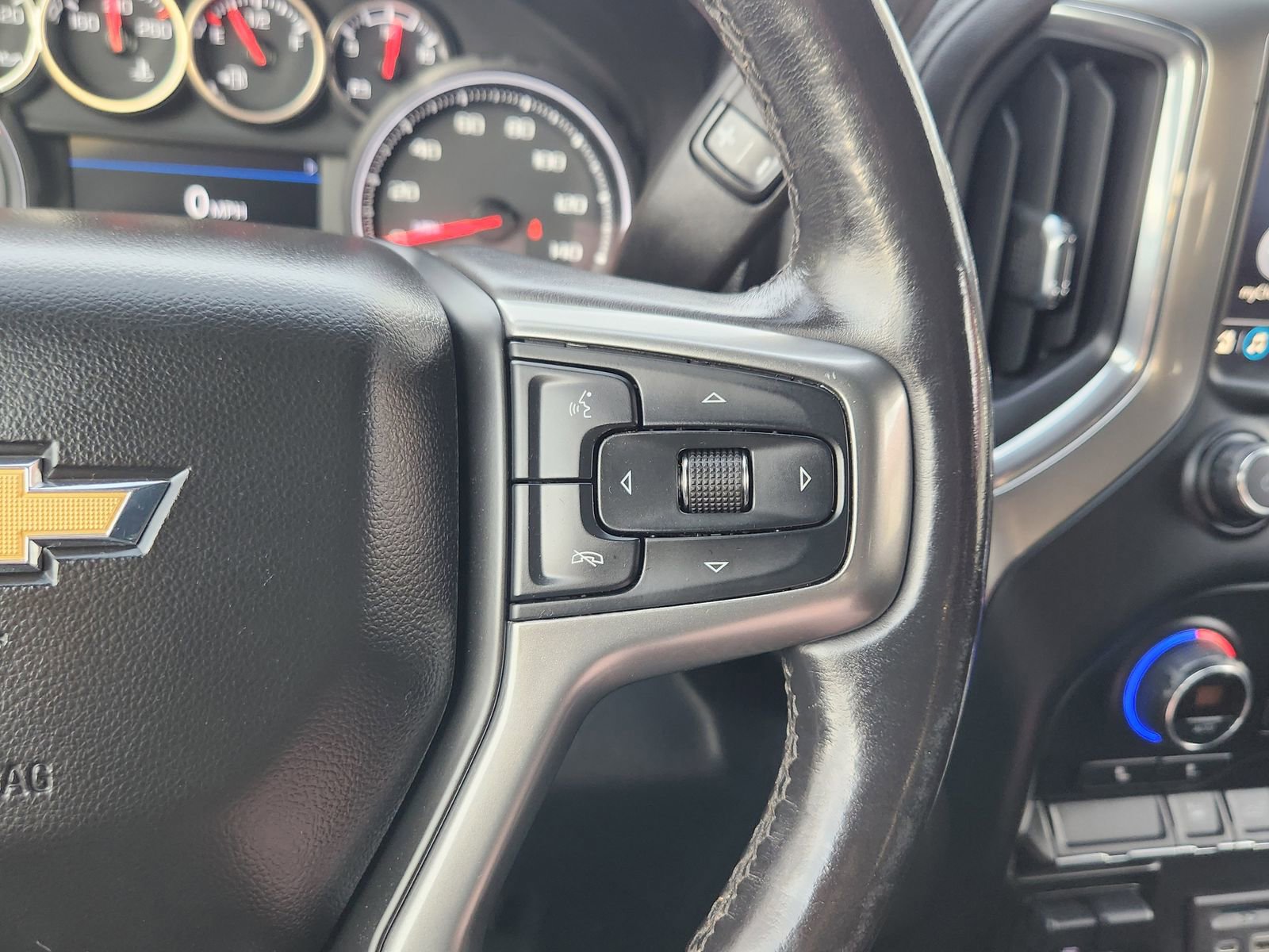 Used 2020 Chevrolet Silverado 3500 LTZ image 33