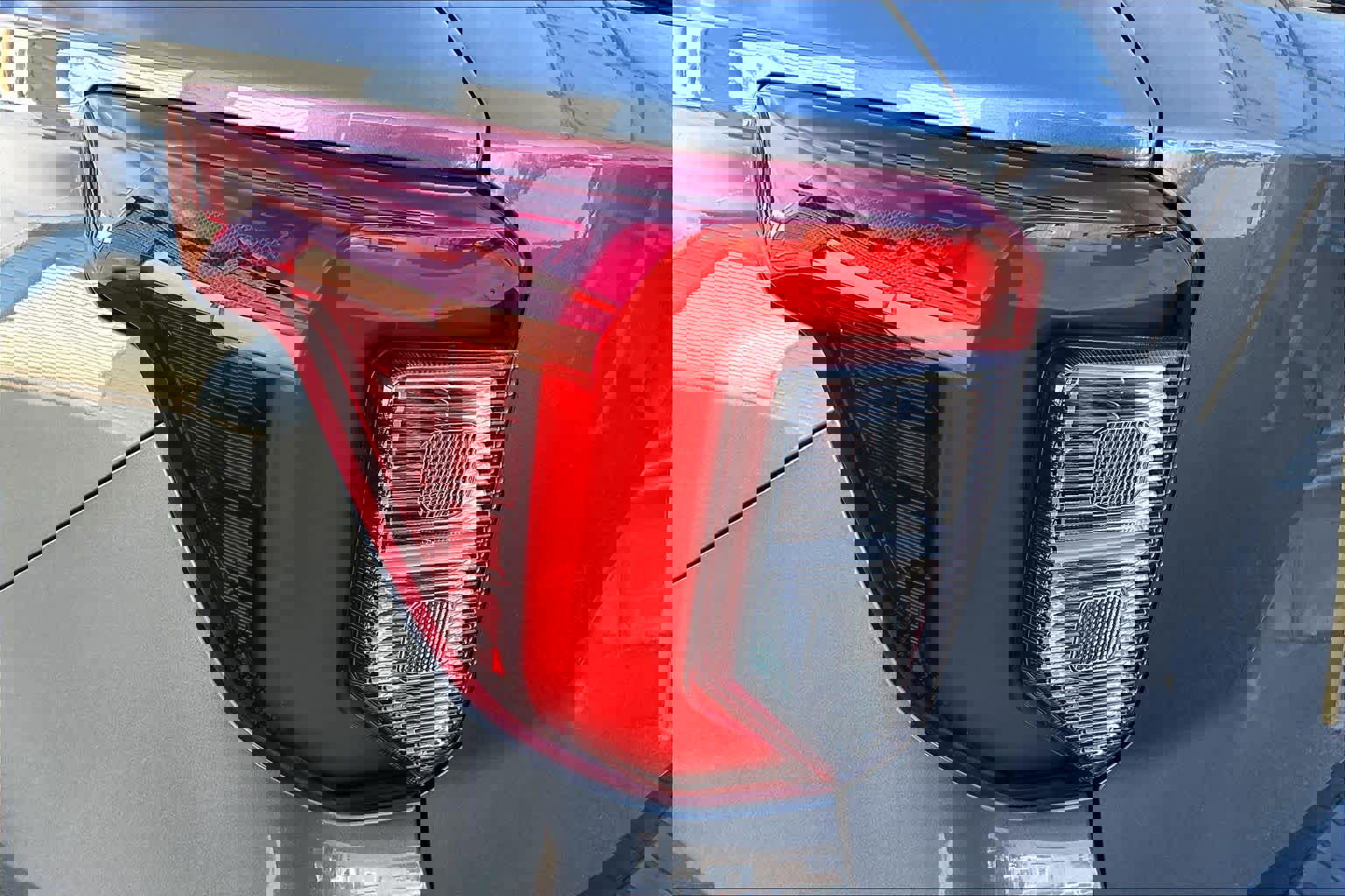 Used 2023 Ford Explorer ST w/ Equipment Group 401A image 27