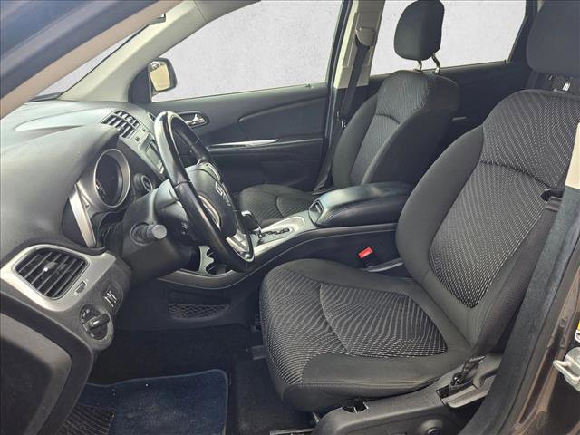 Used 2020 Dodge Journey SE w/ SE Popular Equipment Group FWD image 16